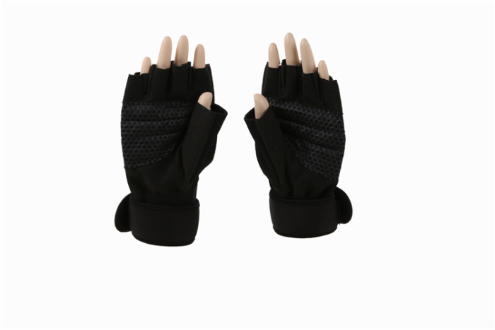 Car Rider Half-Finger Fitness Gloves. Wear-Resistant Non-Slip Outdoor Riding Gloves. Car Rider Half-Finger Fitness Gloves. Wear-Resistant Non-Slip Outdoor Riding Gloves.