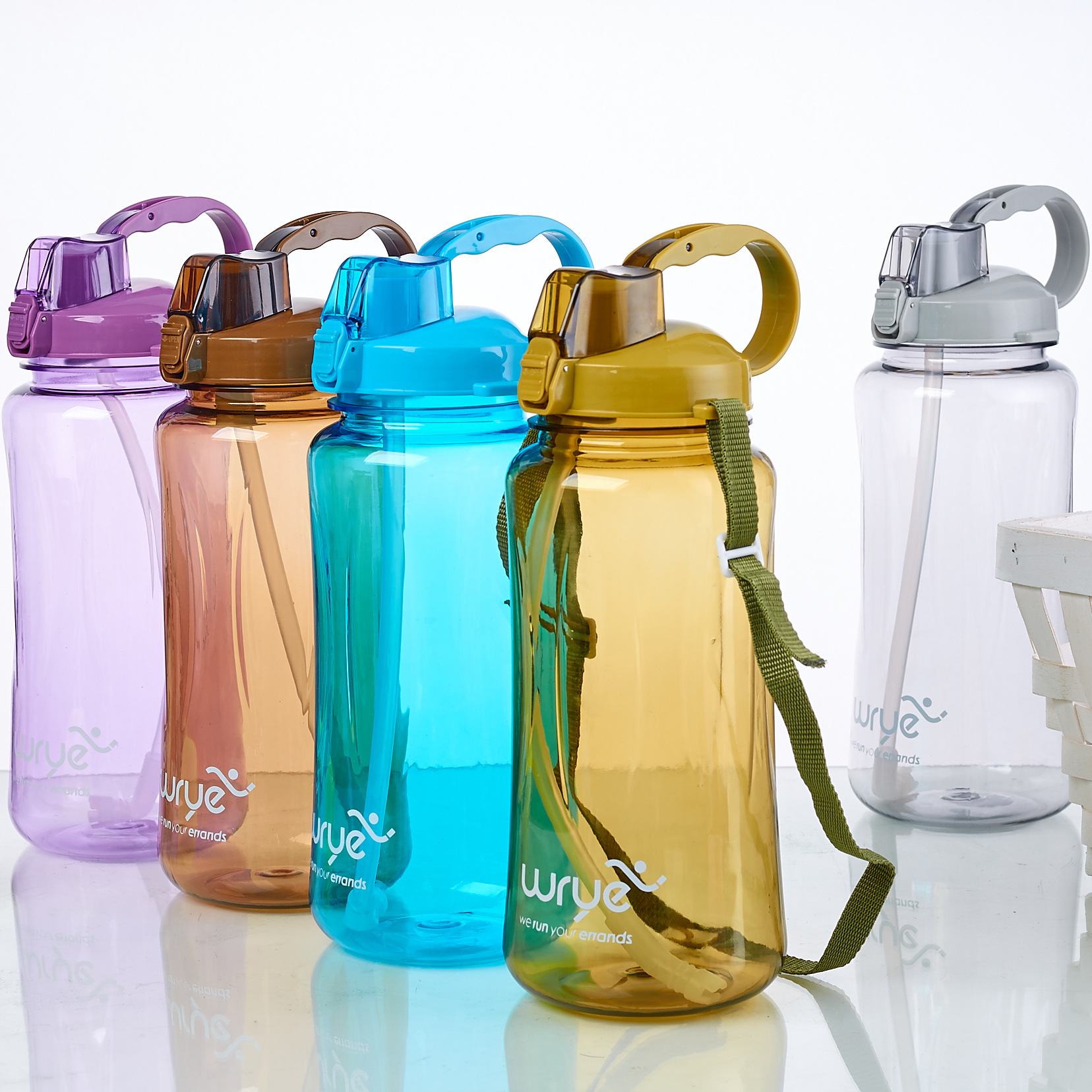 Summer Sports Cup Outdoor Bounce Sports Bottle Large Capacity Cup with Rope Handle Portable with Straw Pc Plastic Cup