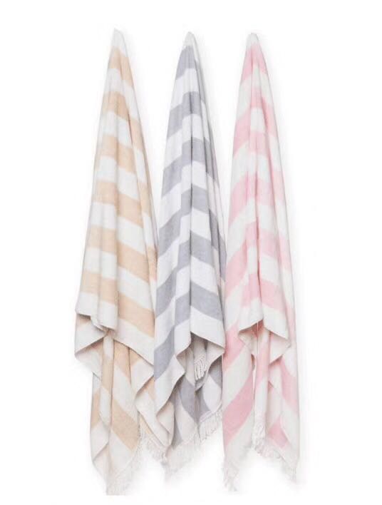 Turkey's shawl beach towel swimming pool 90*180cm. Turkey's shawl beach towel swimming pool 90*180cm.
