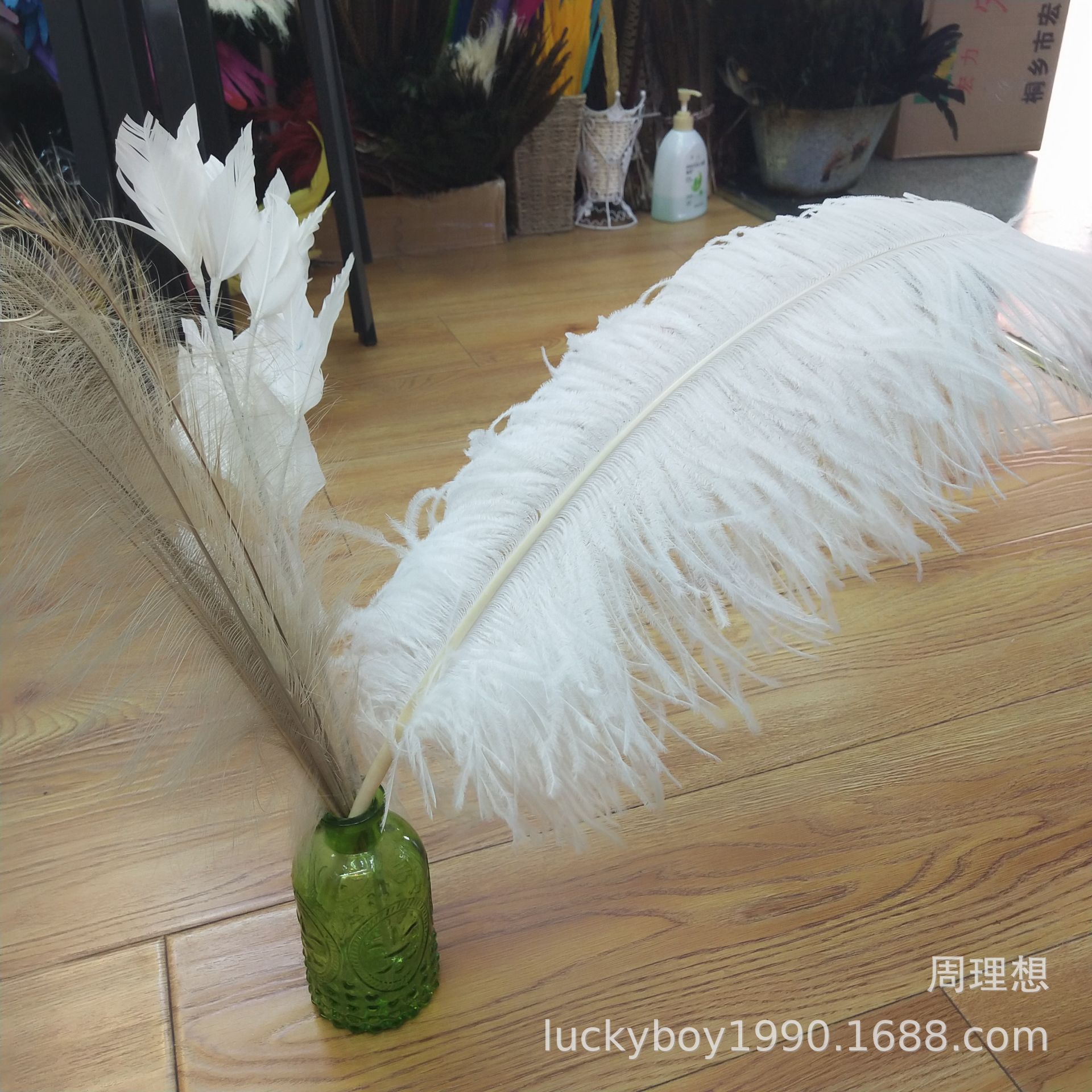 Factory in Stock Supply High Quality 45-50cm White Ostrich Feather Wedding Flower Arrangement Feather Clothing Decorative Accessories
