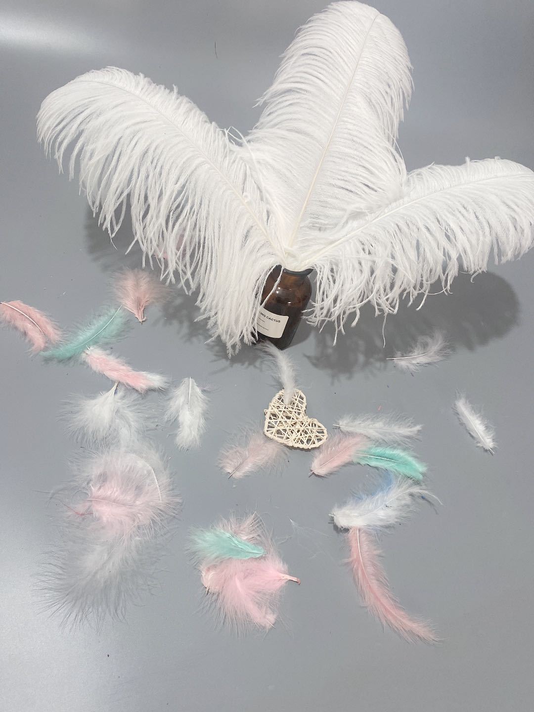 Factory in Stock 45-50cm White Ostrich Feather Wedding Flower Arrangement Feather Table Lamp Changeable Color Ostrich Feather