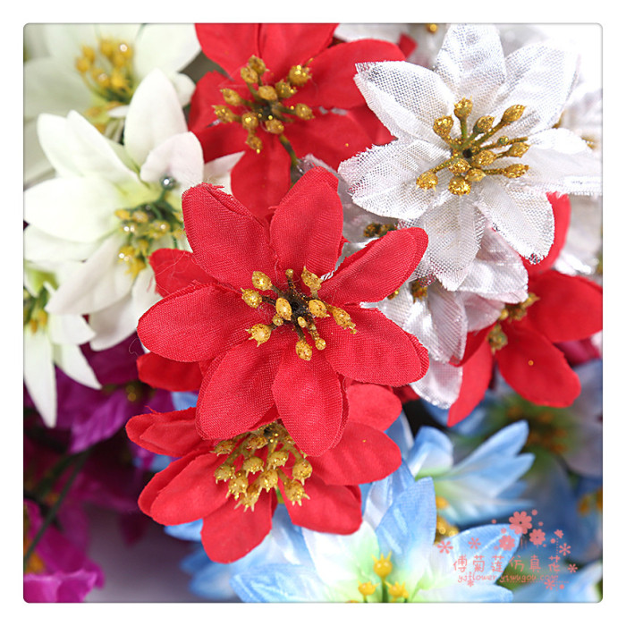 Mini 7 head Christmas flower flower simulation Christmas decoration floral color Mini 7 head Christmas flower flower simulation Christmas decoration floral color