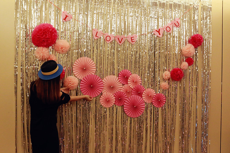 Tinsel Curtain Halloween Wedding Birthday Party Layout Supplies Wedding Room Background Decoration Curtain of Rain 1 M * 2 M Tinsel Curtain Halloween Wedding Birthday Party Layout Supplies Wedding Room Background Decoration Curtain of Rain 1 M * 2 M