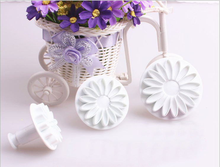 TV shopping 3pcs trumpet solar cracker biscuit mold spring sugar turning tool Hardcover
