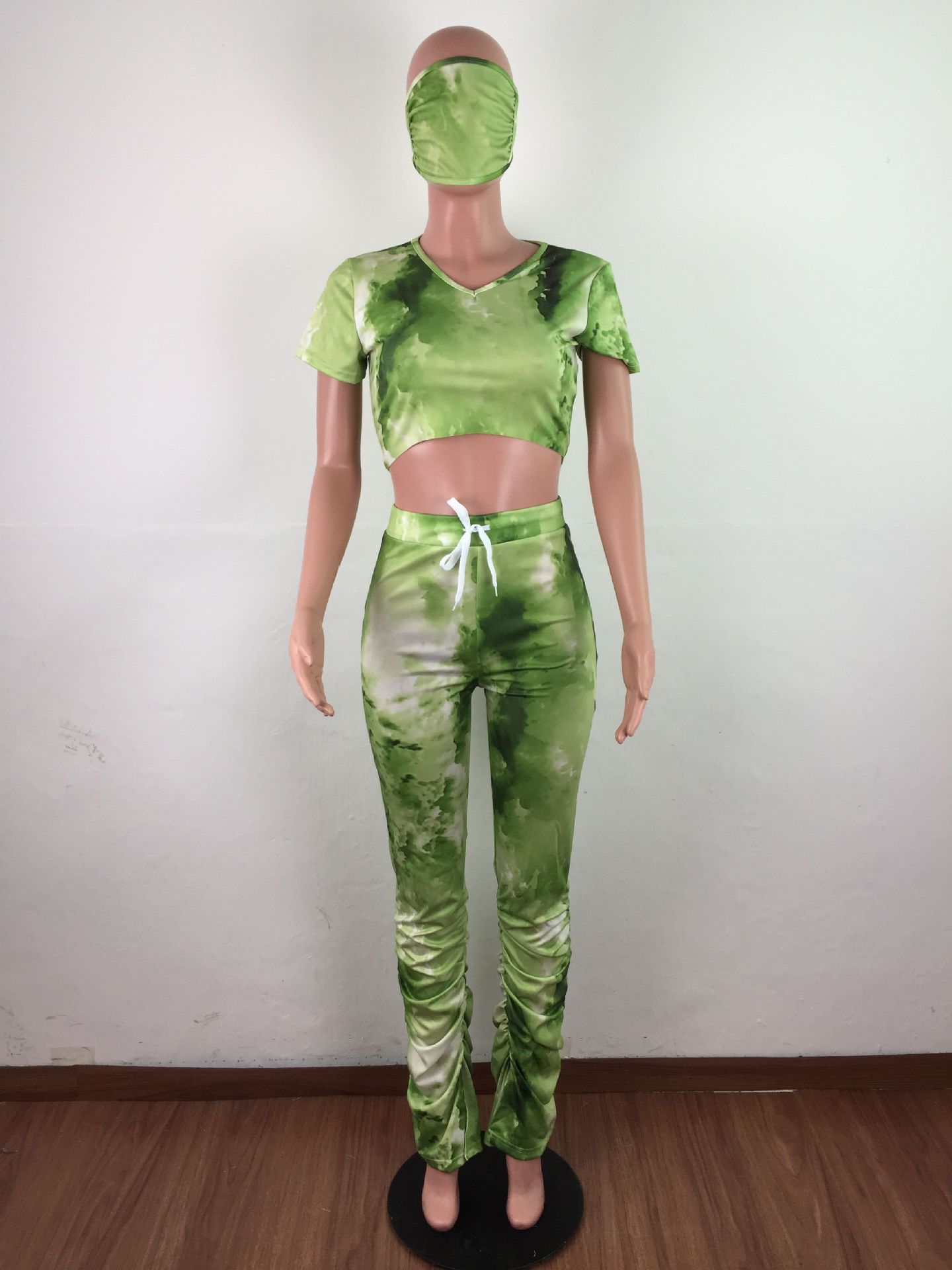 A3193 New European and American women's tie-dye fashion pleated slit Micro trumpet sports suit (including mask)