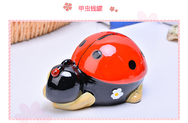 2017 hot sale creative red trumpet beetle piggy bank for children's toy ceramic crafts piggy bank.