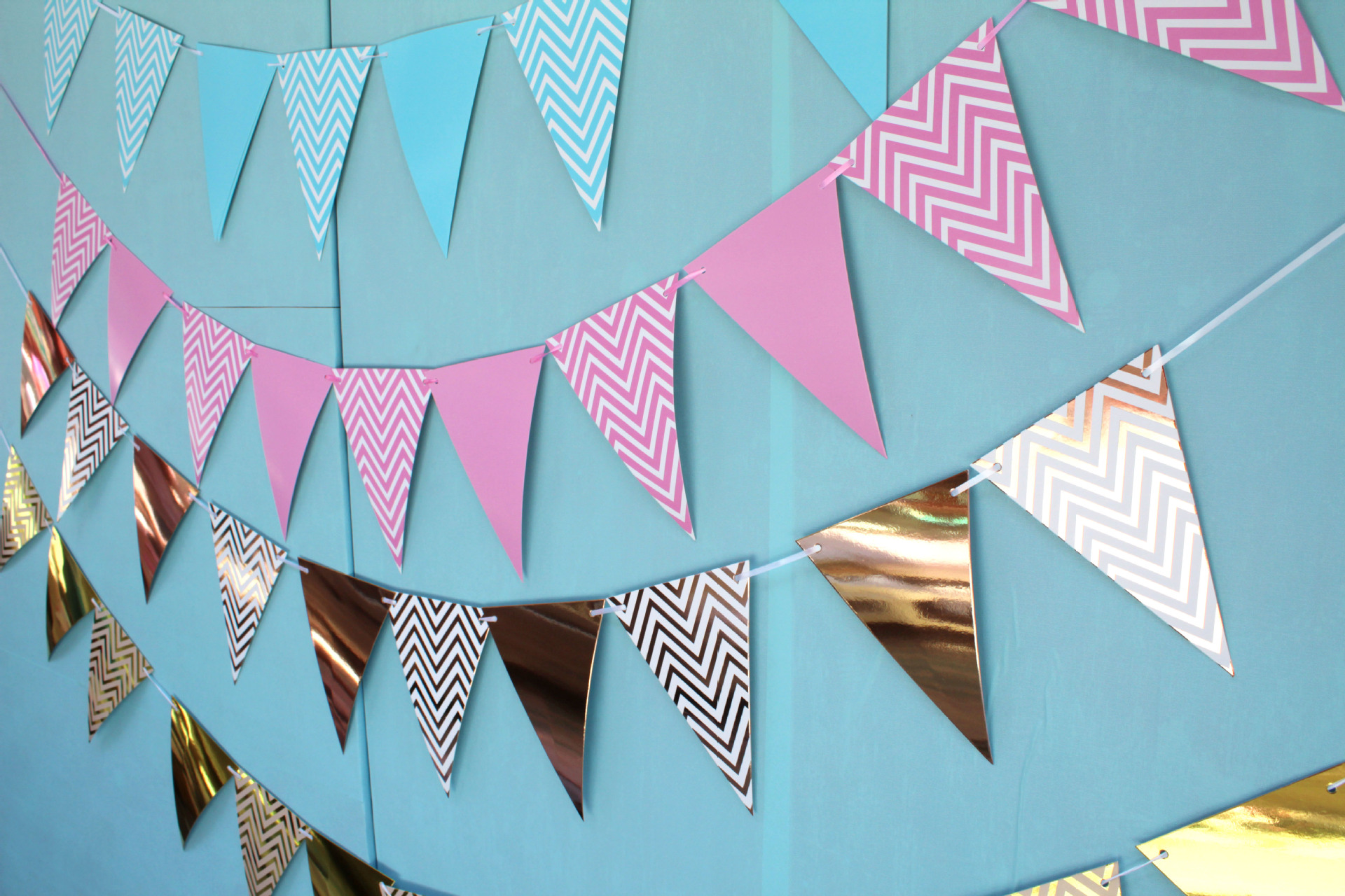 Gilding Wave Triangle Bunting Hanging Flags Hanging Flag Latte Art Party Atmosphere Layout Atmosphere Background Prop Party Supplies Gilding Wave Triangle Bunting Hanging Flags Hanging Flag Latte Art Party Atmosphere Layout Atmosphere Background Prop Party Supplies