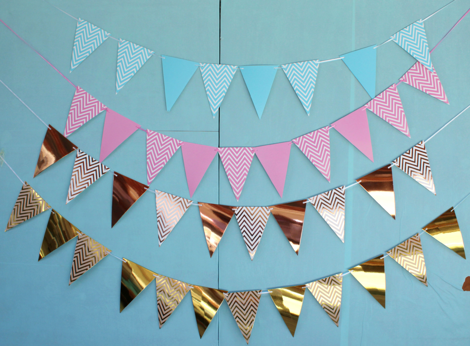 Gilding Wave Triangle Bunting Hanging Flags Hanging Flag Latte Art Party Atmosphere Layout Atmosphere Background Prop Party Supplies Gilding Wave Triangle Bunting Hanging Flags Hanging Flag Latte Art Party Atmosphere Layout Atmosphere Background Prop Party Supplies