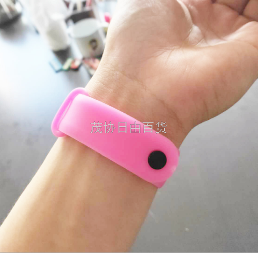 Silicone hand sanitizer bracelet Silicone wrist bracelet Silicone hand sanitizer bracelet Silicone wrist bracelet