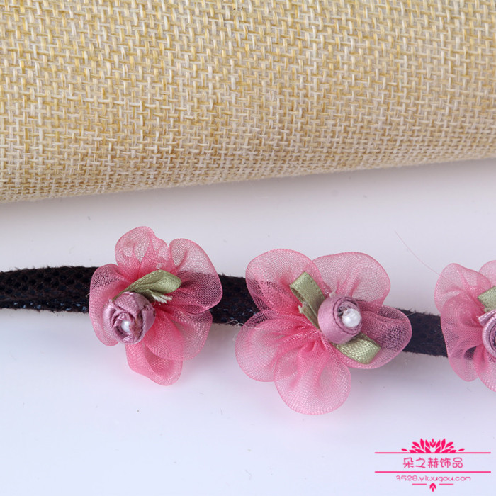 Beautiful and lovely fresh flowers blossom hair rope ring hair headdress Beautiful and lovely fresh flowers blossom hair rope ring hair headdress