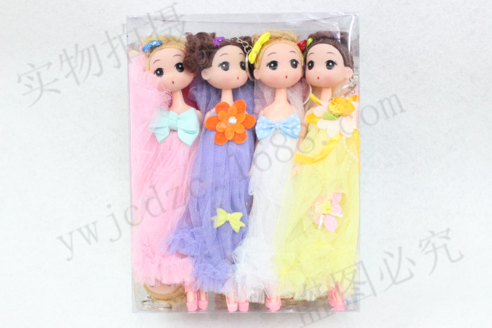 Selling six one children 's day gift toys wholesale Barbie doll key pendant car ornaments dolls Selling six one children 's day gift toys wholesale Barbie doll key pendant car ornaments dolls