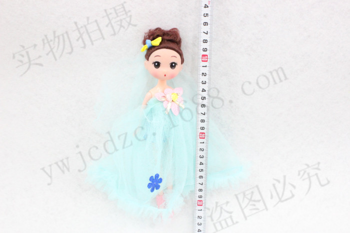 Selling six one children 's day gift toys wholesale Barbie doll key pendant car ornaments dolls Selling six one children 's day gift toys wholesale Barbie doll key pendant car ornaments dolls