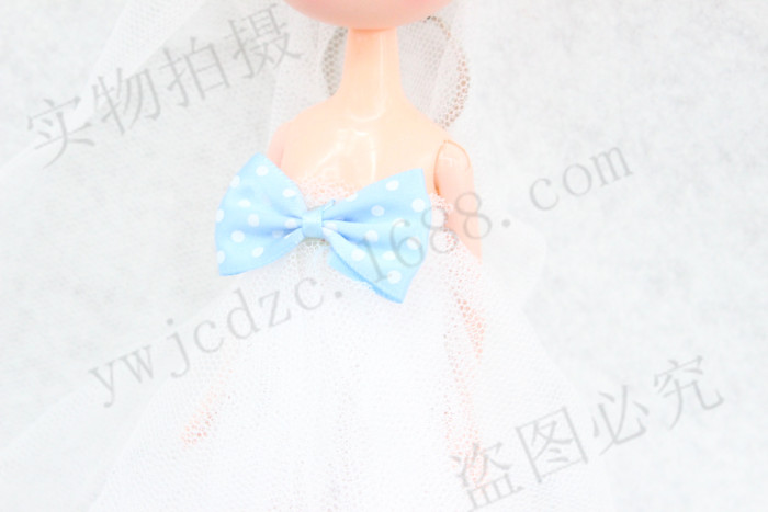 Selling six one children 's day gift toys wholesale Barbie doll key pendant car ornaments dolls Selling six one children 's day gift toys wholesale Barbie doll key pendant car ornaments dolls