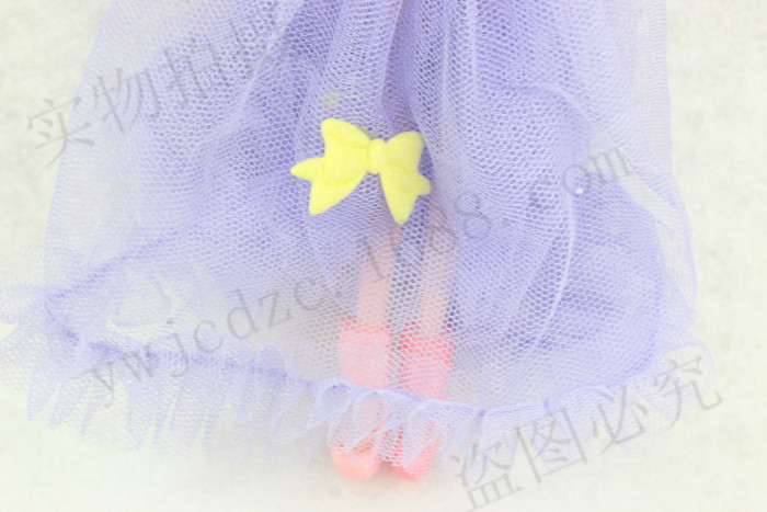Selling six one children 's day gift toys wholesale Barbie doll key pendant car ornaments dolls Selling six one children 's day gift toys wholesale Barbie doll key pendant car ornaments dolls