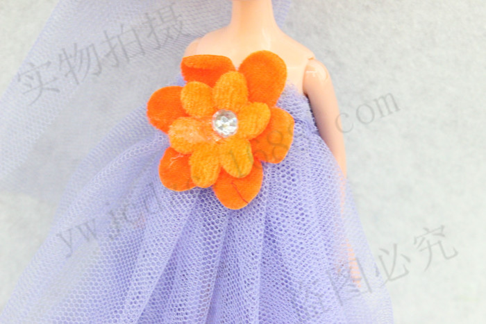 Selling six one children 's day gift toys wholesale Barbie doll key pendant car ornaments dolls Selling six one children 's day gift toys wholesale Barbie doll key pendant car ornaments dolls