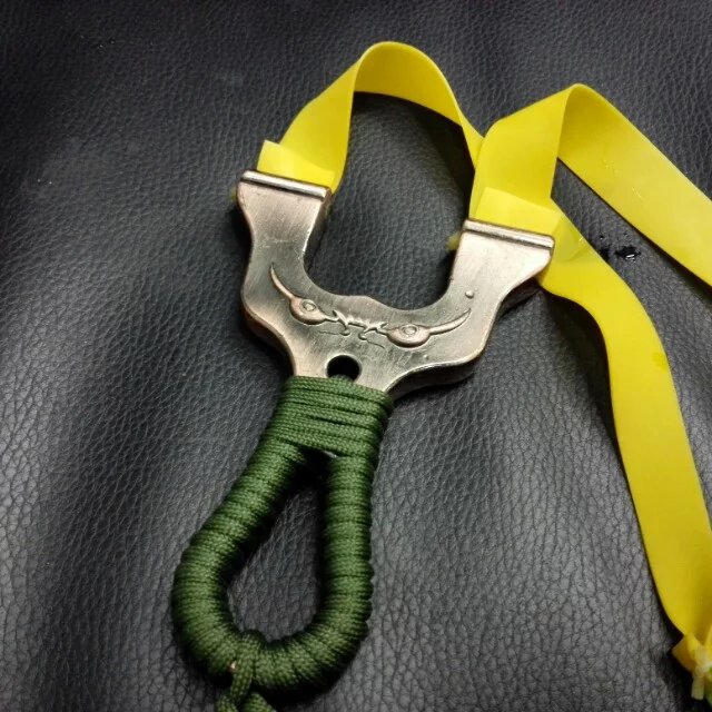 Demon skin slingshot slingshot slingshot flat adult outdoor Yiwu purchase wholesale slingshot