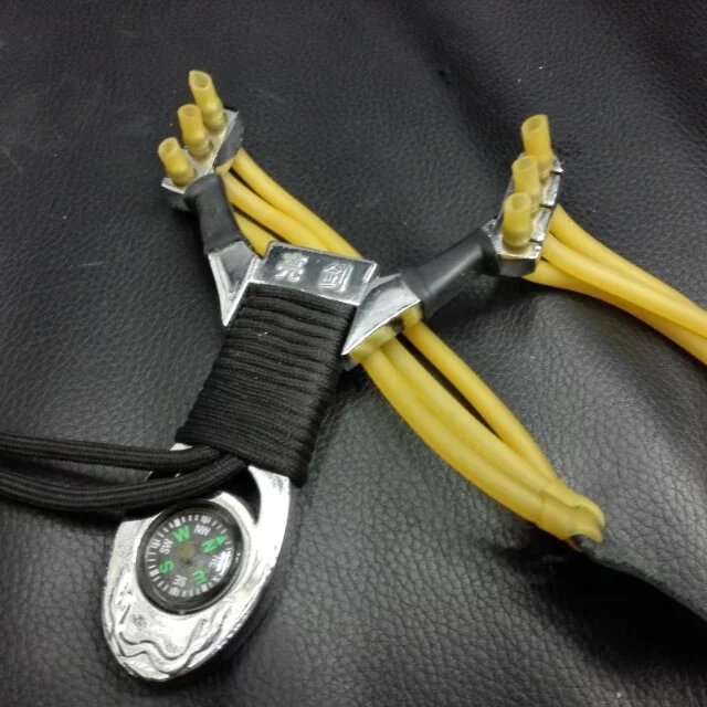 A 3 shares of Yiwu purchase the Pearl adult outdoor slingshot slingshot slingshot wholesale