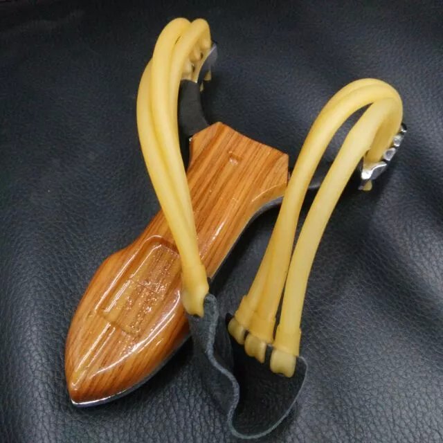 Wood razor three shares of Yiwu purchase the Pearl adult outdoor slingshot slingshot slingshot wholesale Wood razor three shares of Yiwu purchase the Pearl adult outdoor slingshot slingshot slingshot wholesale
