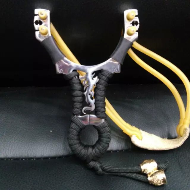 Dragon 2 card 304 stainless steel wholesale boutique slingshot slingshot slingshot