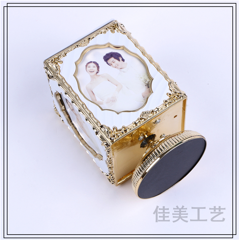 Frame stage 5 inches rollover music box creative combination Frame 4-side europe-style wedding photos Frame Frame stage 5 inches rollover music box creative combination Frame 4-side europe-style wedding photos Frame