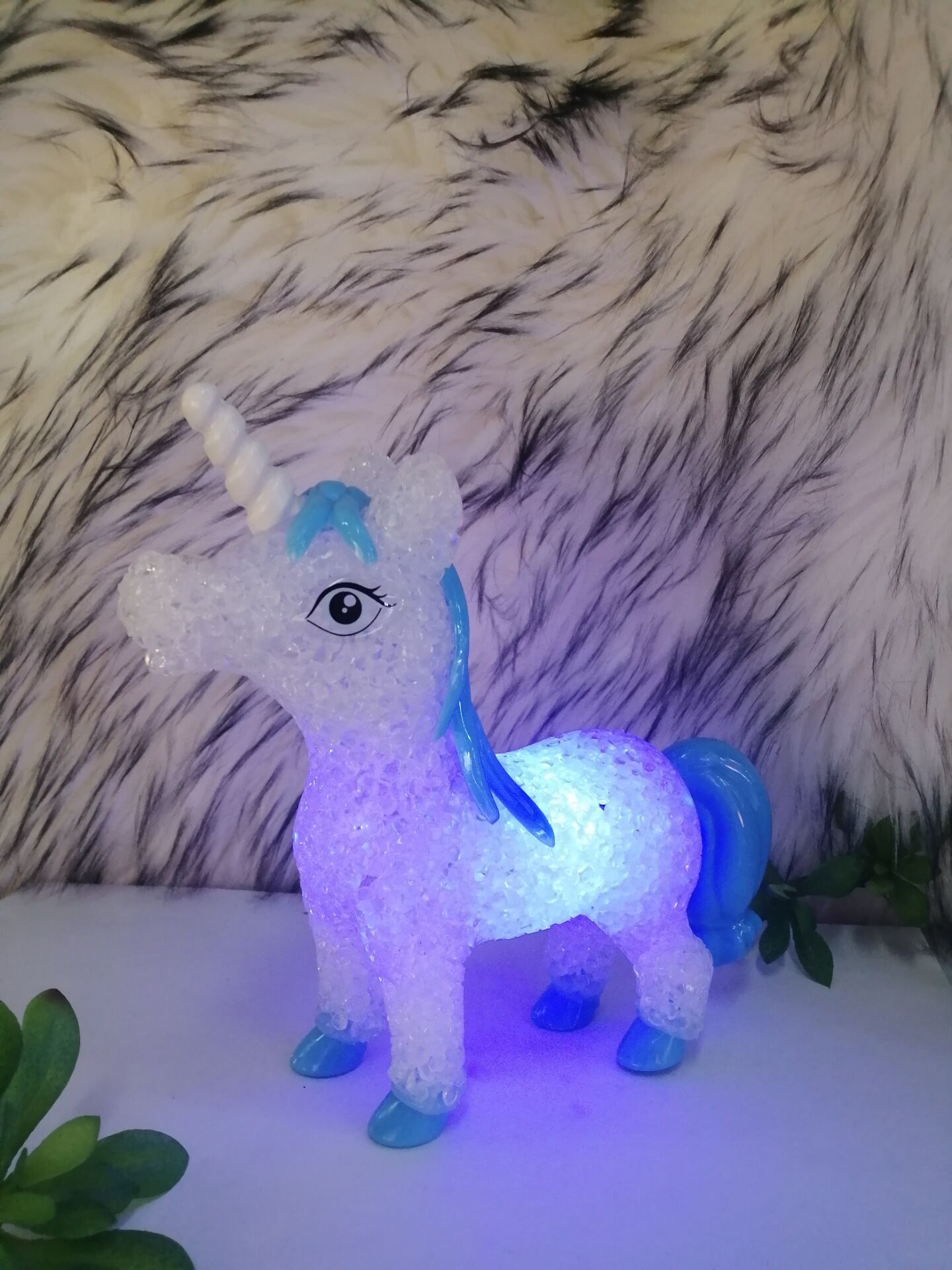Unicorn cartoon animal colorful crystal grain lamp LED rice grain lamp gift pendant creative gift