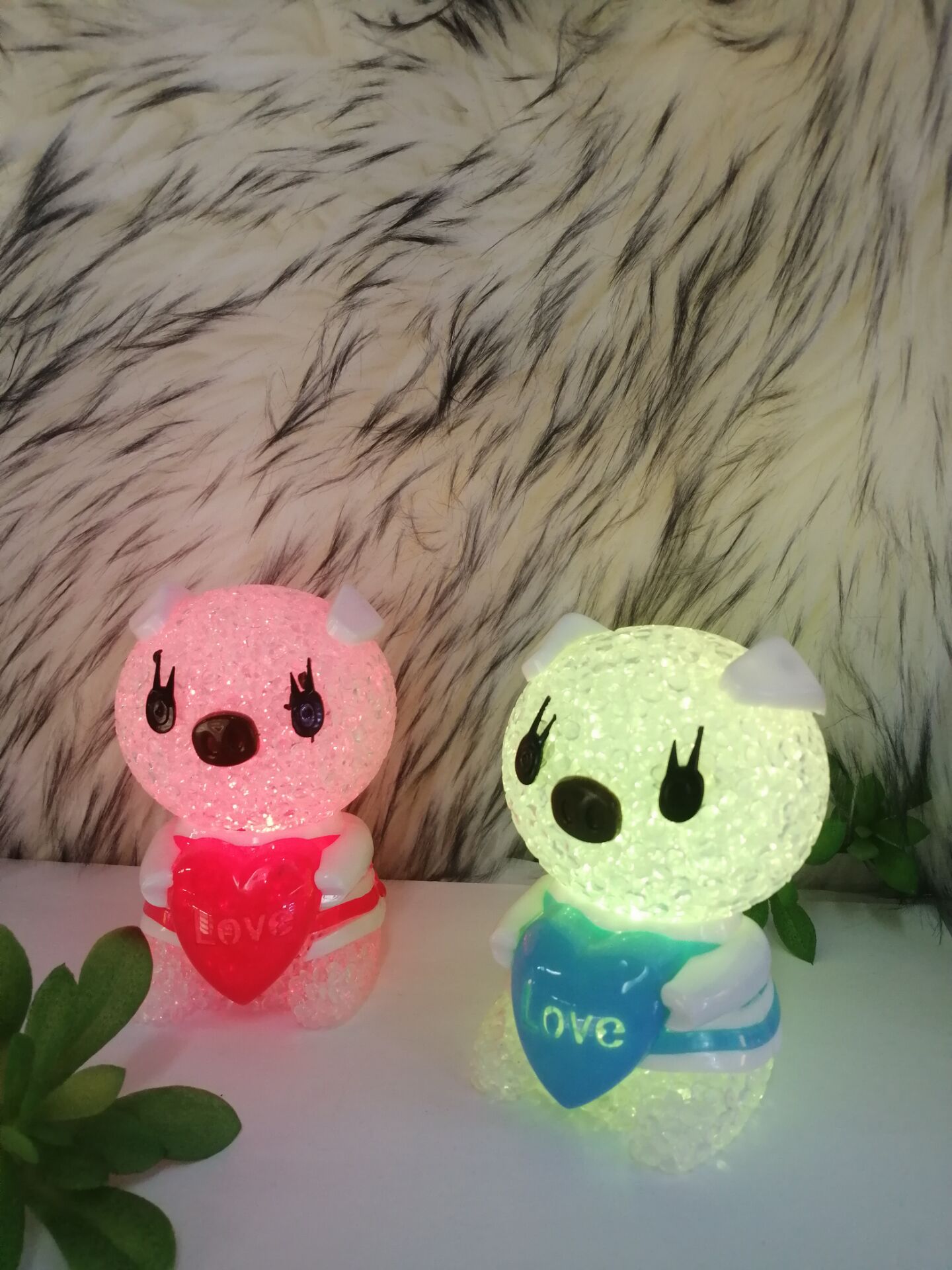 Caring pig cartoon animal colorful crystal grain lamp LED rice grain lamp gift pendant creative gift