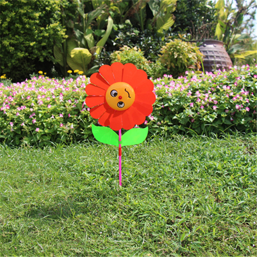 Factory Direct Sales Children's Smiley Windmill Traditional Nostalgic Toy Cartoon Windmill Park Stall Hot Sale Wholesale