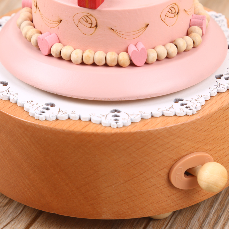 Creative birthday novelty gift dancing cake style real wood material music box of fashion octave box