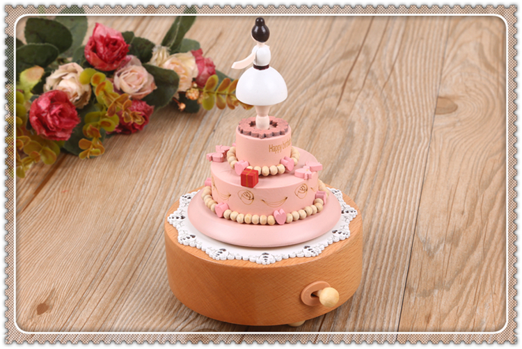 Creative birthday novelty gift dancing cake style real wood material music box of fashion octave box