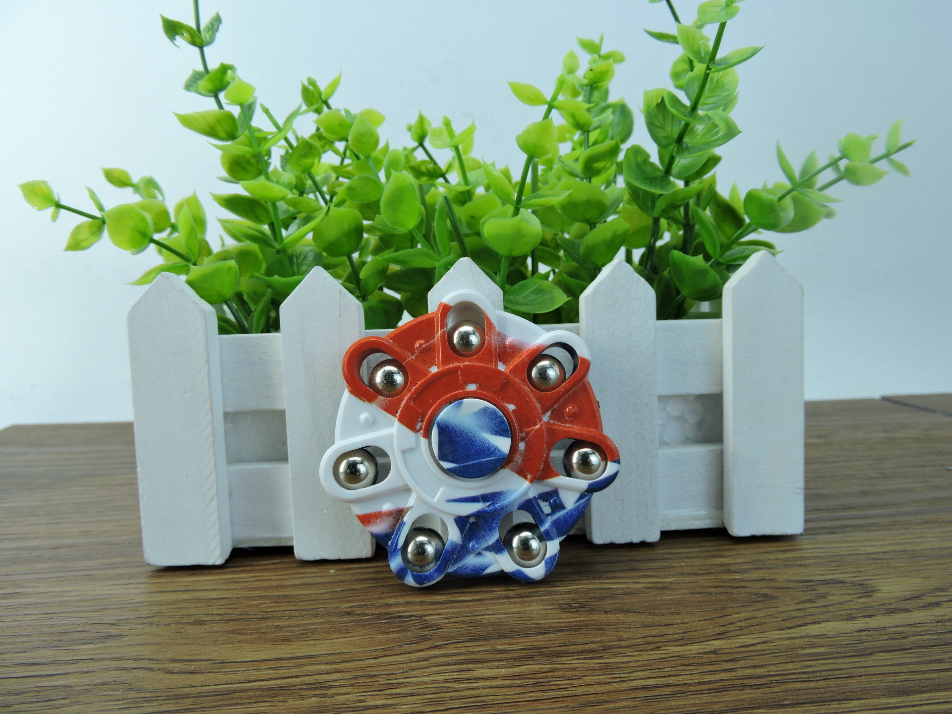 New Creative Hand Spinner Fidget Spinner Fingertip Gyro Decompression Sports Hand Spinner Universal Version New Creative Hand Spinner Fidget Spinner Fingertip Gyro Decompression Sports Hand Spinner Universal Version