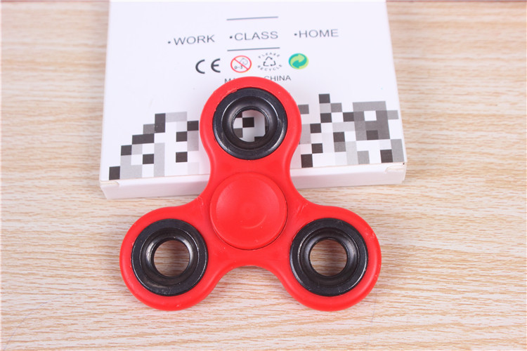 Fingertip Gyro Three-Leaf Gyro Finger Toy Pressure-Reducing Creative Toy Color Hand Spinner Wholesale