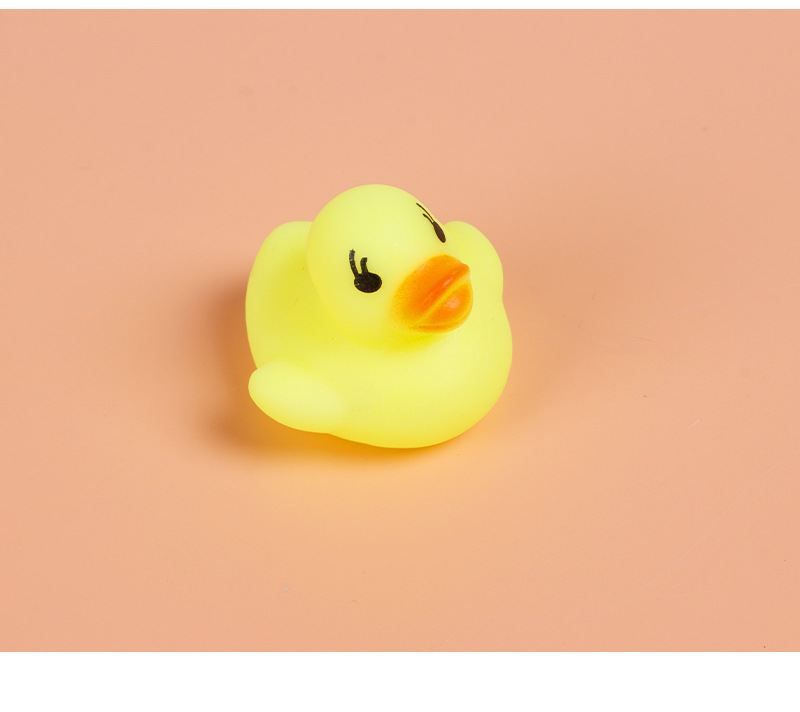 * Water Playing Small Yellow Duck Mini Bath Toys Baby Toys Little Duck Vinyl Children's Educational Toys Wholesale