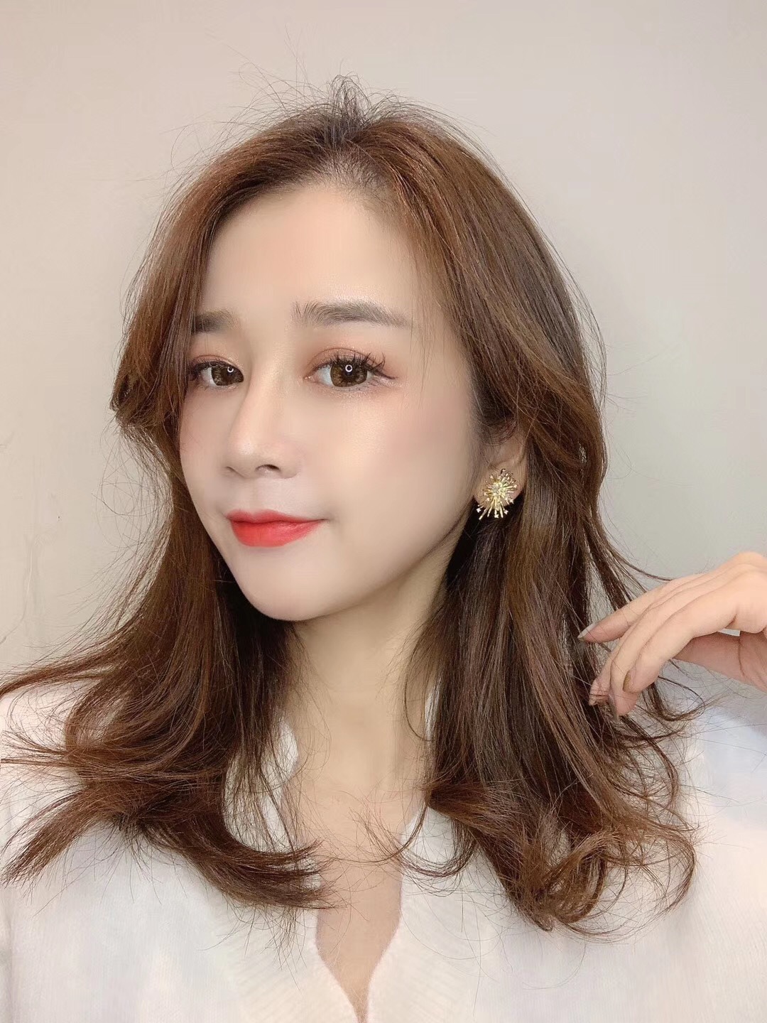 Korean Dongdaemun New Sterling Silver Needle Beautiful Rhinestone Temperament Fireworks High-Grade Ear Studs Earrings Girl's Earrings Korean Dongdaemun New Sterling Silver Needle Beautiful Rhinestone Temperament Fireworks High-Grade Ear Studs Earrings Girl's Earrings