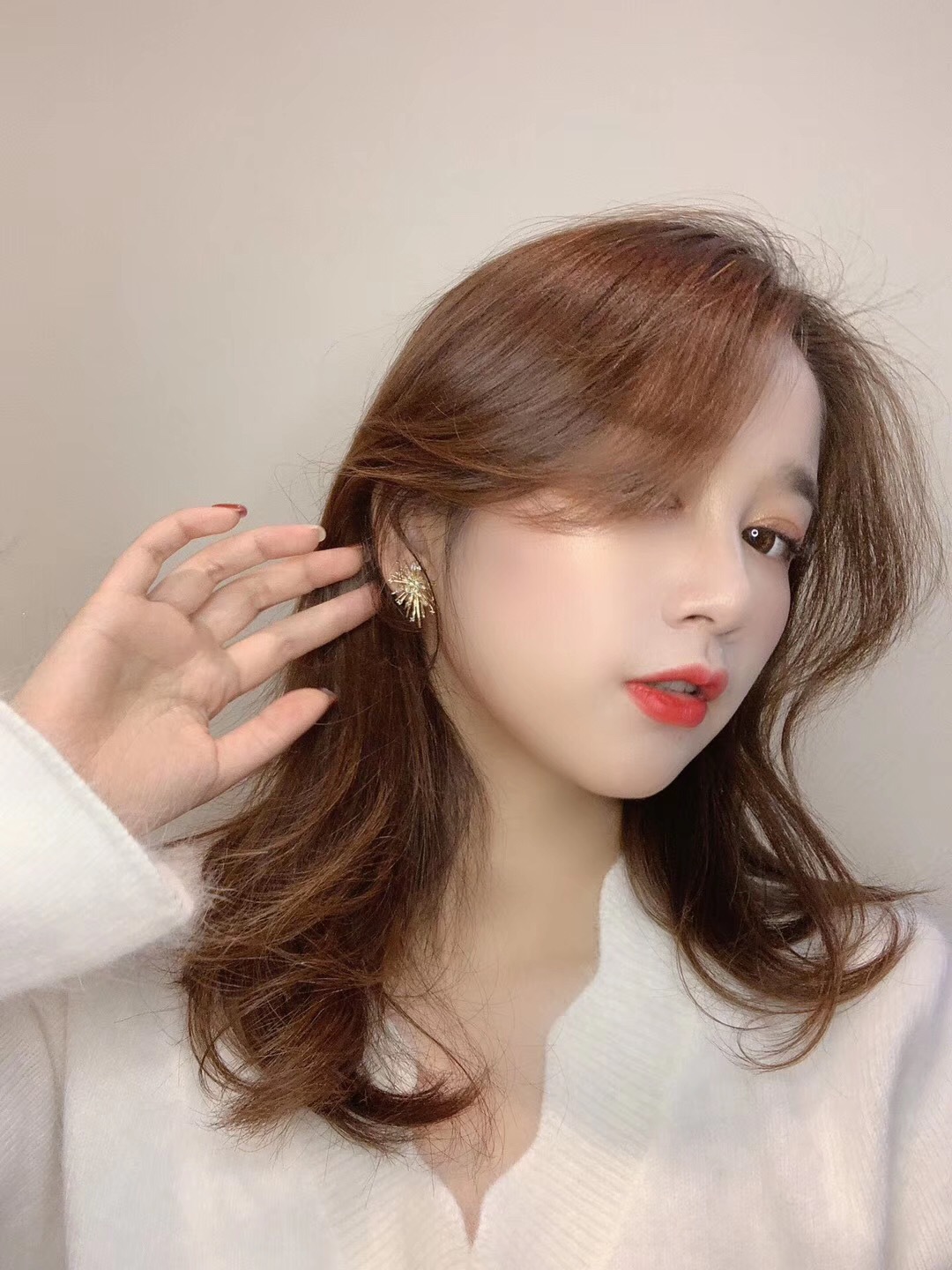 Korean Dongdaemun New Sterling Silver Needle Beautiful Rhinestone Temperament Fireworks High-Grade Ear Studs Earrings Girl's Earrings Korean Dongdaemun New Sterling Silver Needle Beautiful Rhinestone Temperament Fireworks High-Grade Ear Studs Earrings Girl's Earrings