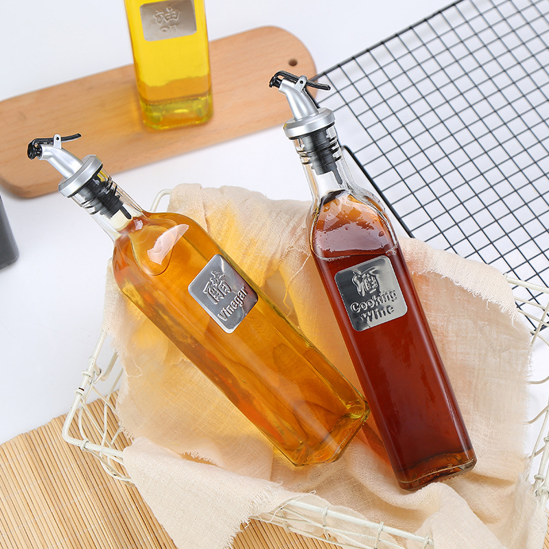 Kitchen supplies leakproof glass oil pot set household seasoning bottle divided into 500ml glass tank manufacturers