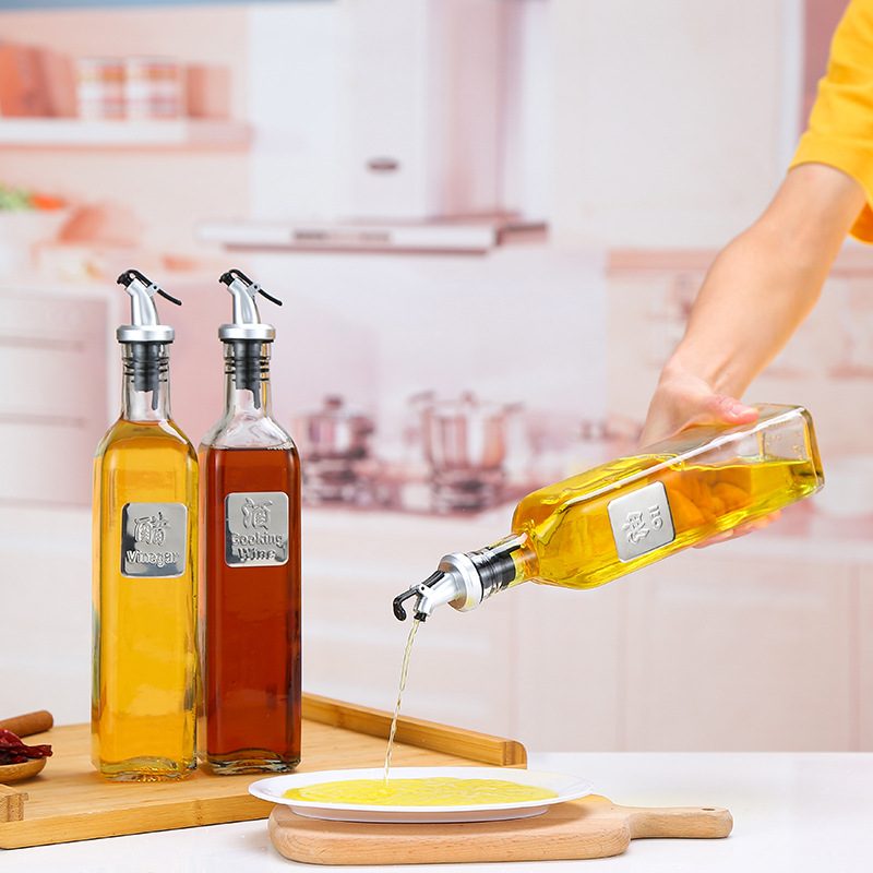 Kitchen supplies leakproof glass oil pot set household seasoning bottle divided into 500ml glass tank manufacturers
