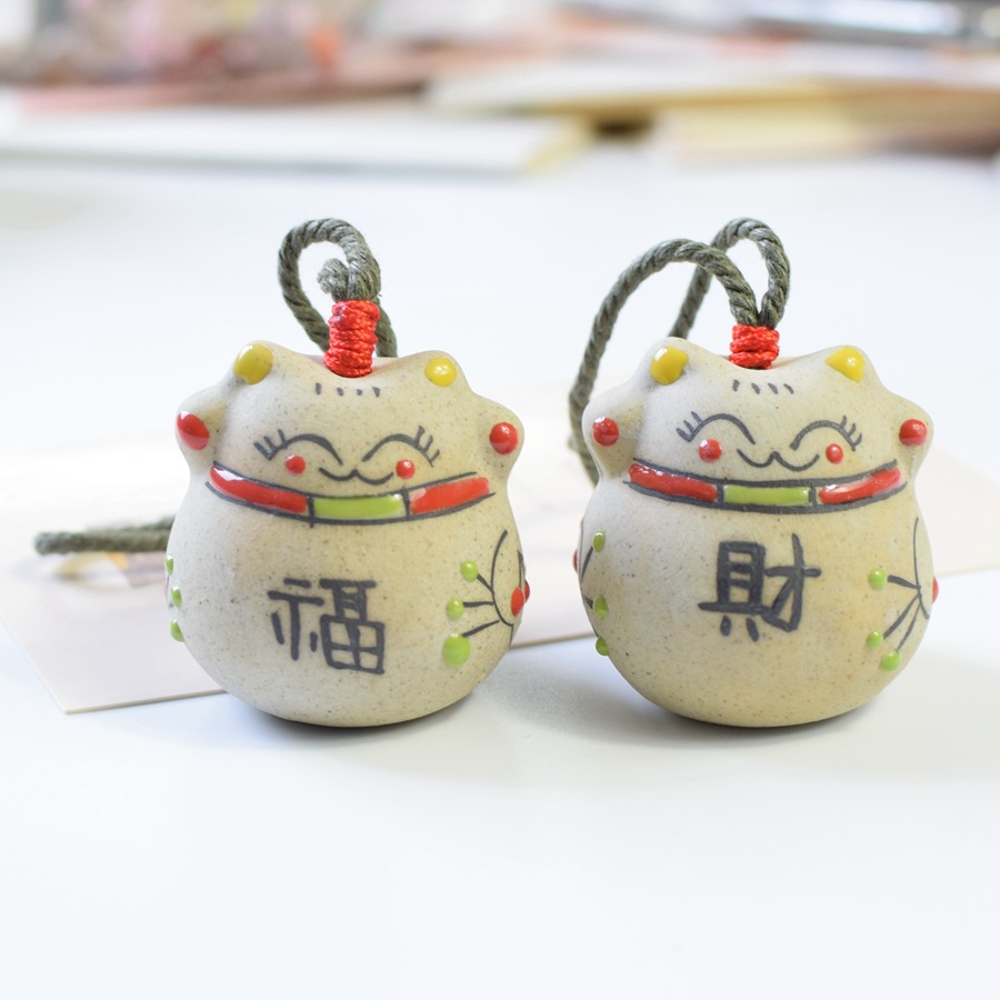 Japanese Creative Ceramic Lucky Cat Bell and Wind Chimes Pendant Furniture Decorative Porcelain craft Japanese Creative Ceramic Lucky Cat Bell and Wind Chimes Pendant Furniture Decorative Porcelain craft