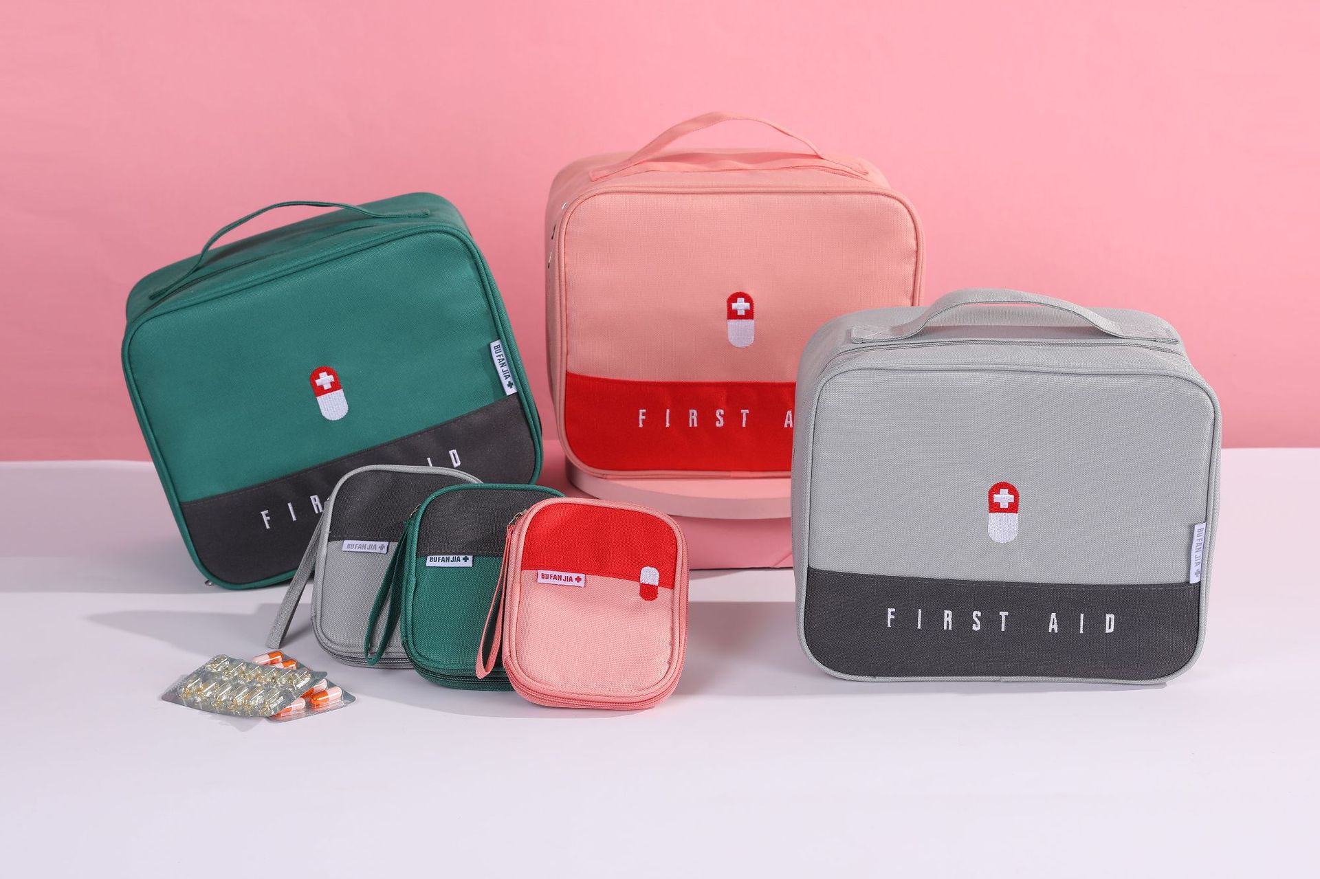 Color Matching Portable Travel Medicine Storage Bag Epidemic Prevention Bag Large Capacity First Aid Kits Emergency Bag Medicine Bag Medicine Box Color Matching Portable Travel Medicine Storage Bag Epidemic Prevention Bag Large Capacity First Aid Kits Emergency Bag Medicine Bag Medicine Box