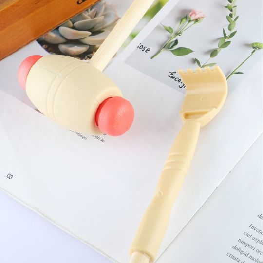 Back Tapping Massage Hammer Wooden Handle Does Not Require People to Scratch and Scratch Back Hand Scratching Device Beating Cervical Spine Waist Massager Itching and Scratching Back Tapping Massage Hammer Wooden Handle Does Not Require People to Scratch and Scratch Back Hand Scratching Device Beating Cervical Spine Waist Massager Itching and Scratching