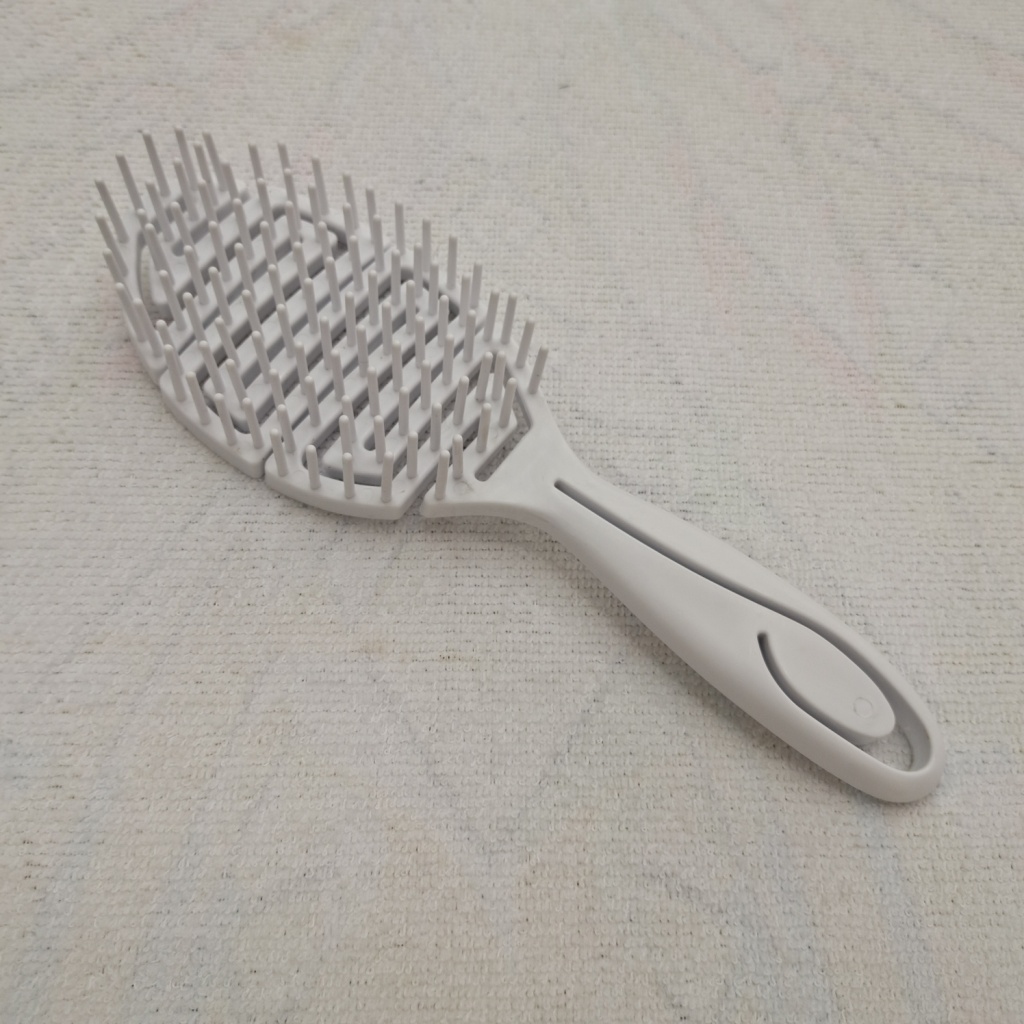 Bathroom Hollow Elastic Comb Broken Hair Massage Scalp Wet and Dry Static Tangle Teezer Princess Comb Mosquito-Repellent Incense Comb Bathroom Hollow Elastic Comb Broken Hair Massage Scalp Wet and Dry Static Tangle Teezer Princess Comb Mosquito-Repellent Incense Comb