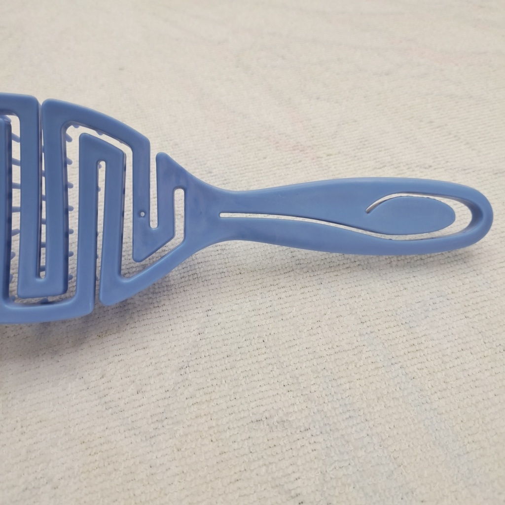 Bathroom Hollow Elastic Comb Broken Hair Massage Scalp Wet and Dry Static Tangle Teezer Princess Comb Mosquito-Repellent Incense Comb Bathroom Hollow Elastic Comb Broken Hair Massage Scalp Wet and Dry Static Tangle Teezer Princess Comb Mosquito-Repellent Incense Comb