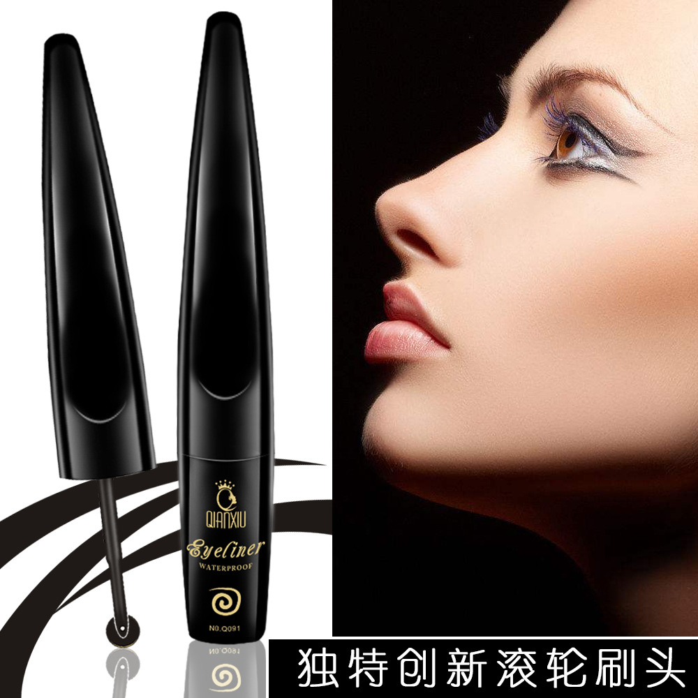 QIANXIU cool black quick - drying eyeliner roller pen matte enrolled waterproof durable 24 h, not easy to dye eyeliner liquid pen