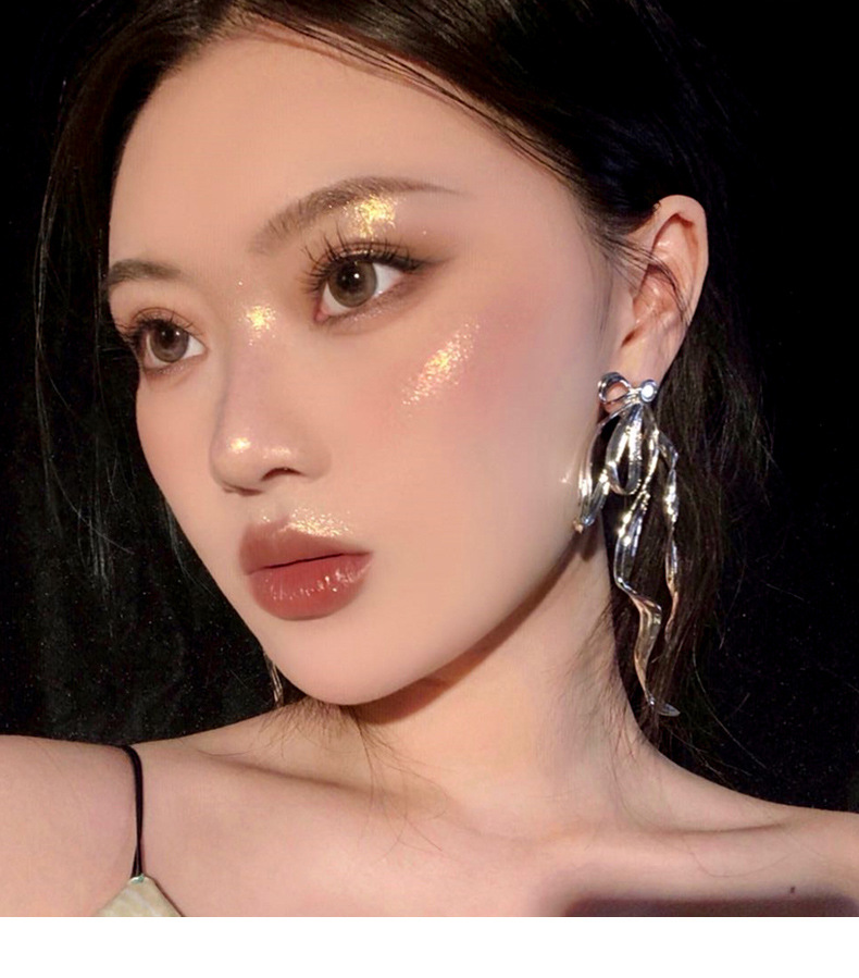 Jomeel Ji Meng Magic Color Highlight Powder Shining Delicate Face Transparent Three-Dimensional Brightening Live Broadcast Light Repair Glitter Jomeel Ji Meng Magic Color Highlight Powder Shining Delicate Face Transparent Three-Dimensional Brightening Live Broadcast Light Repair Glitter