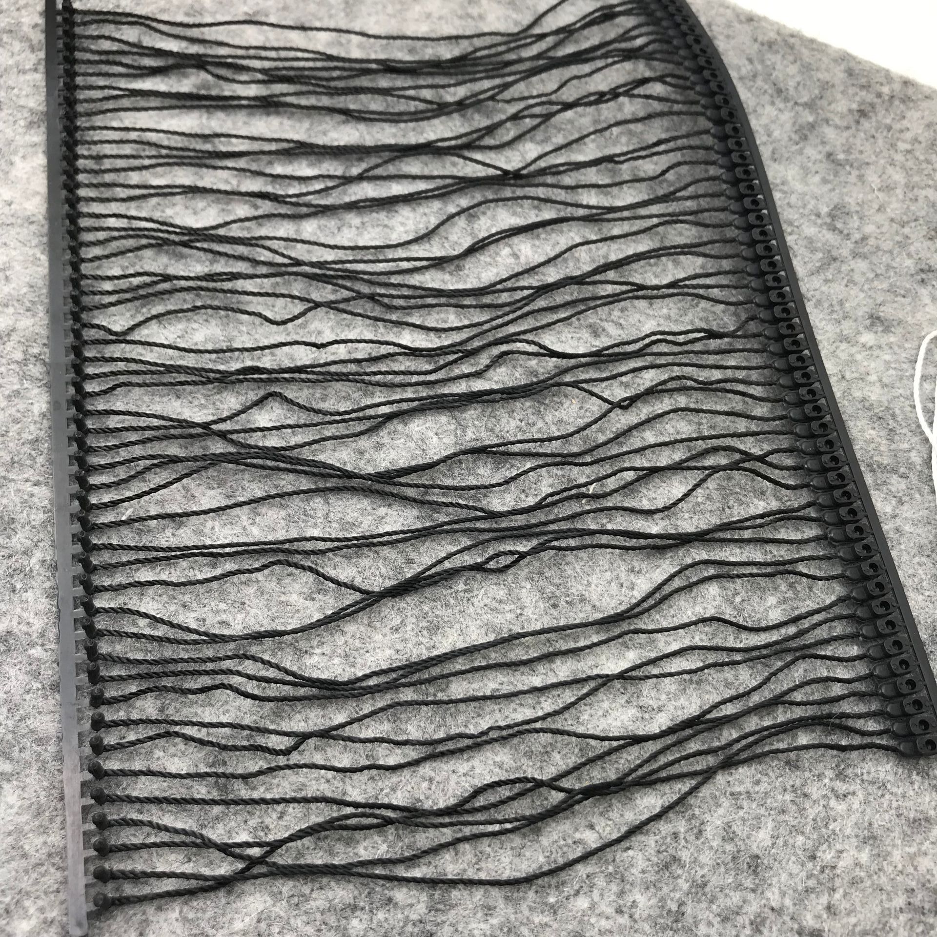 Spot polyester wrap-around hand wearing cordage mother button garment trademark hanging tag ring gun cartridge manufacturers direct sales Spot polyester wrap-around hand wearing cordage mother button garment trademark hanging tag ring gun cartridge manufacturers direct sales
