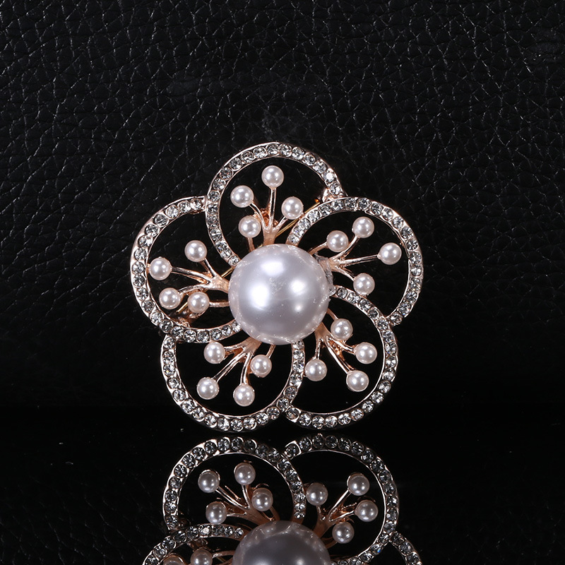 Korean version of decorative dual - use t-shirts button ring garment corner knotting creative \"women 's thanks hem high - grade simple brooch Korean version of decorative dual - use t-shirts button ring garment corner knotting creative \"women 's thanks hem high - grade simple brooch