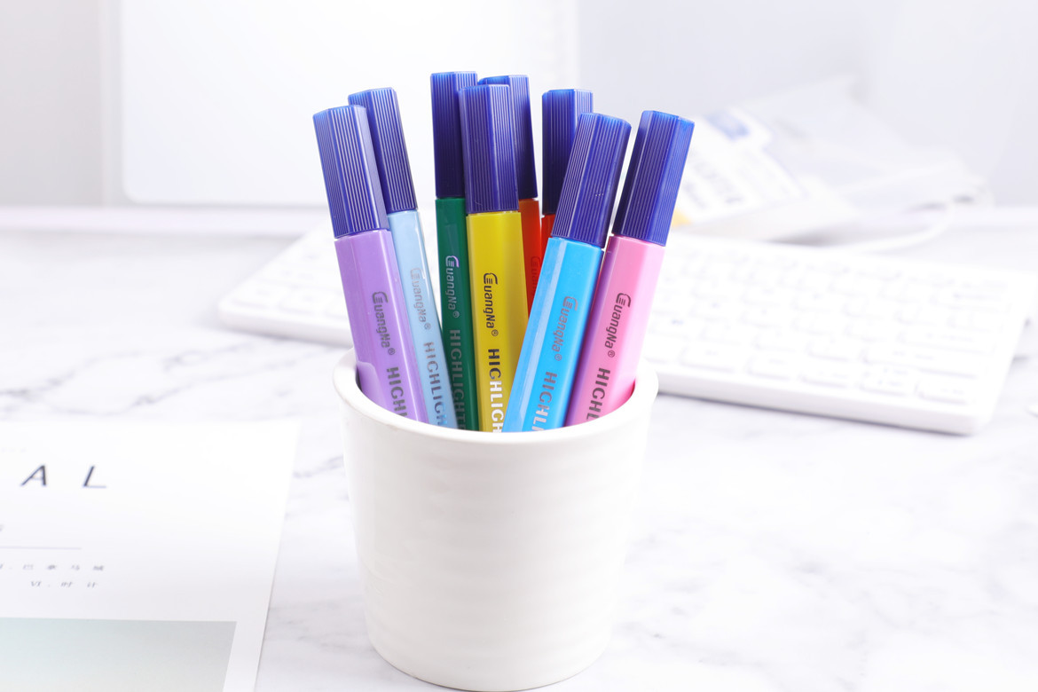 Wide range of 3240 color highlighters set for students with marker pens, candy color markers, flash pens, bold highlights Wide range of 3240 color highlighters set for students with marker pens, candy color markers, flash pens, bold highlights