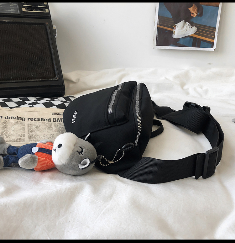 Men's Versatile Casual Chest Bag Simple Ins Waist Bag Japanese Style Small Shoulder Bag for Women Trendy OneShoulder Bag Men's Versatile Casual Chest Bag Simple Ins Waist Bag Japanese Style Small Shoulder Bag for Women Trendy OneShoulder Bag
