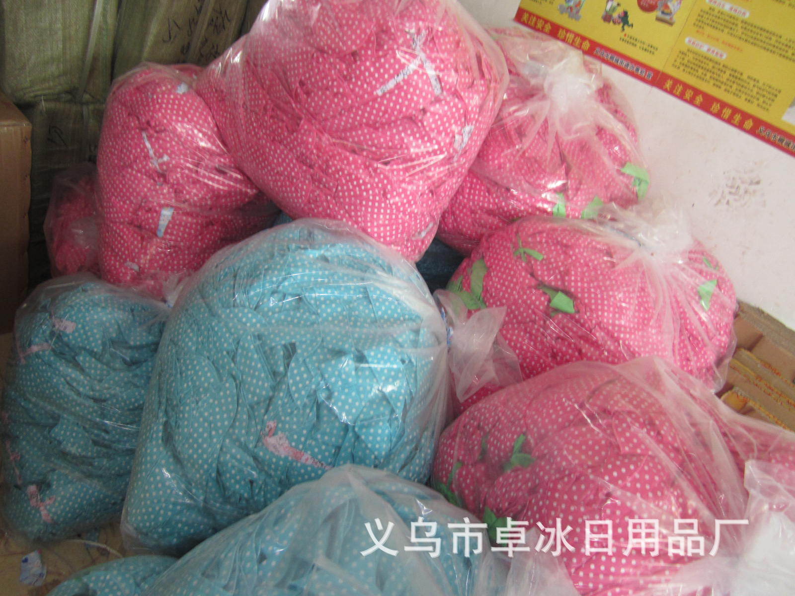Summer Supply Cold Feeling Iced Towel Outdoor Running Sports Cooling Ice-Cold Towel Towel Water-Filled Expansion Iced Towel Spot Goods Summer Supply Cold Feeling Iced Towel Outdoor Running Sports Cooling Ice-Cold Towel Towel Water-Filled Expansion Iced Towel Spot Goods