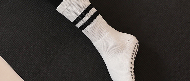 Winter Ins Pilates Long Socks Non-Slip Yoga Socks Cotton Wholesale Women's Mid-Calf Length Loose Socks plus Thick Terry
