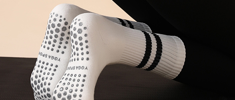 Winter Ins Pilates Long Socks Non-Slip Yoga Socks Cotton Wholesale Women's Mid-Calf Length Loose Socks plus Thick Terry